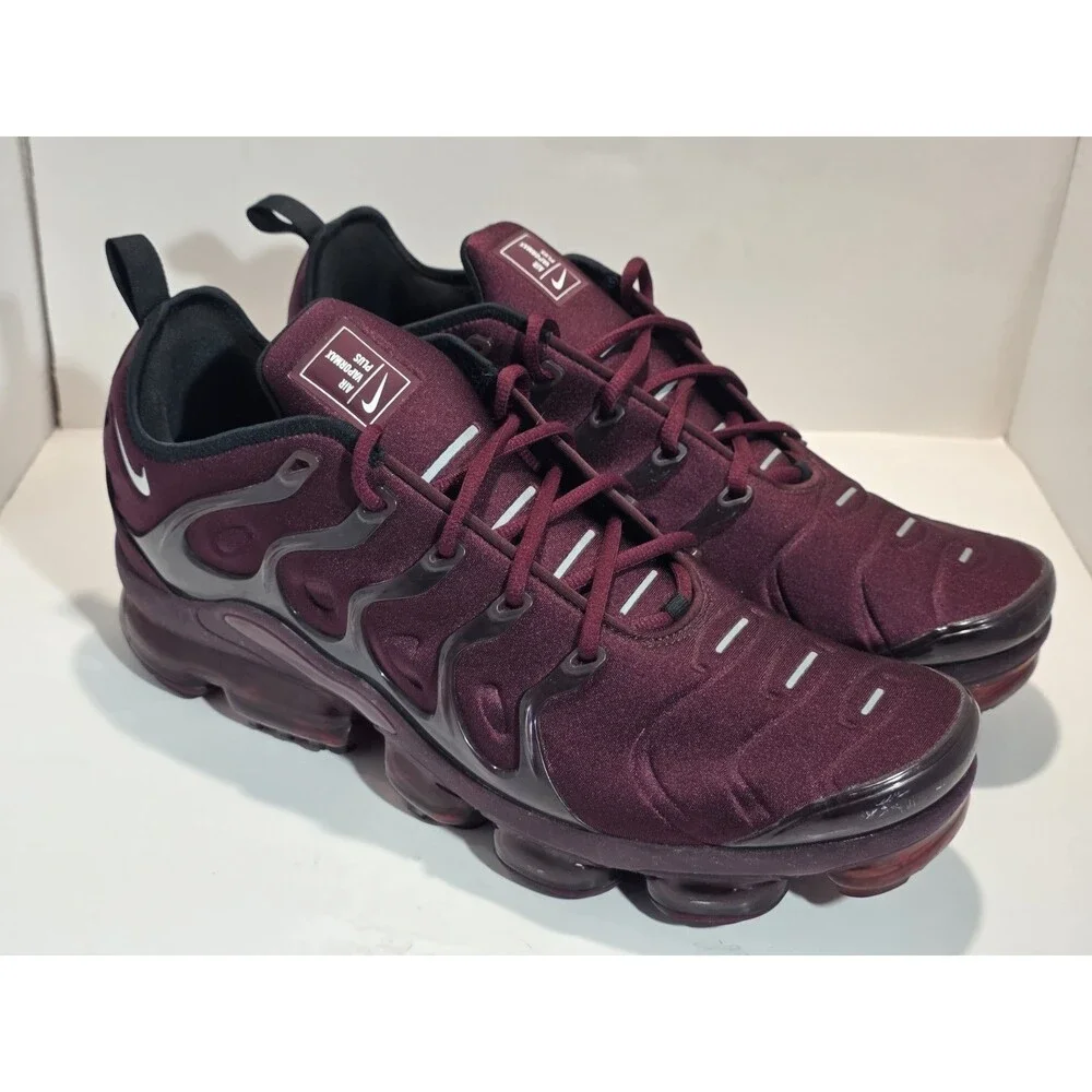 Nike product pair